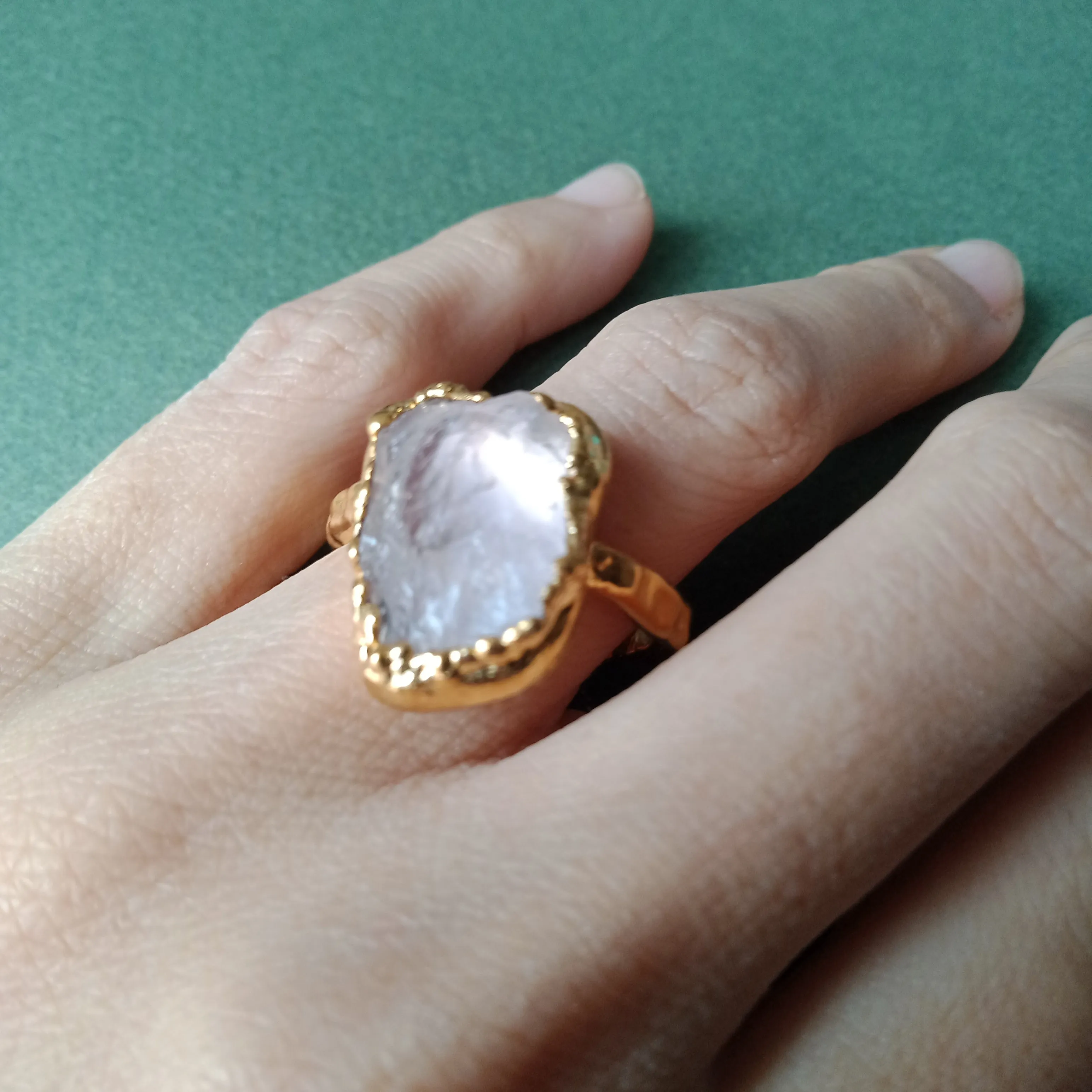 Raw rose quartz ring